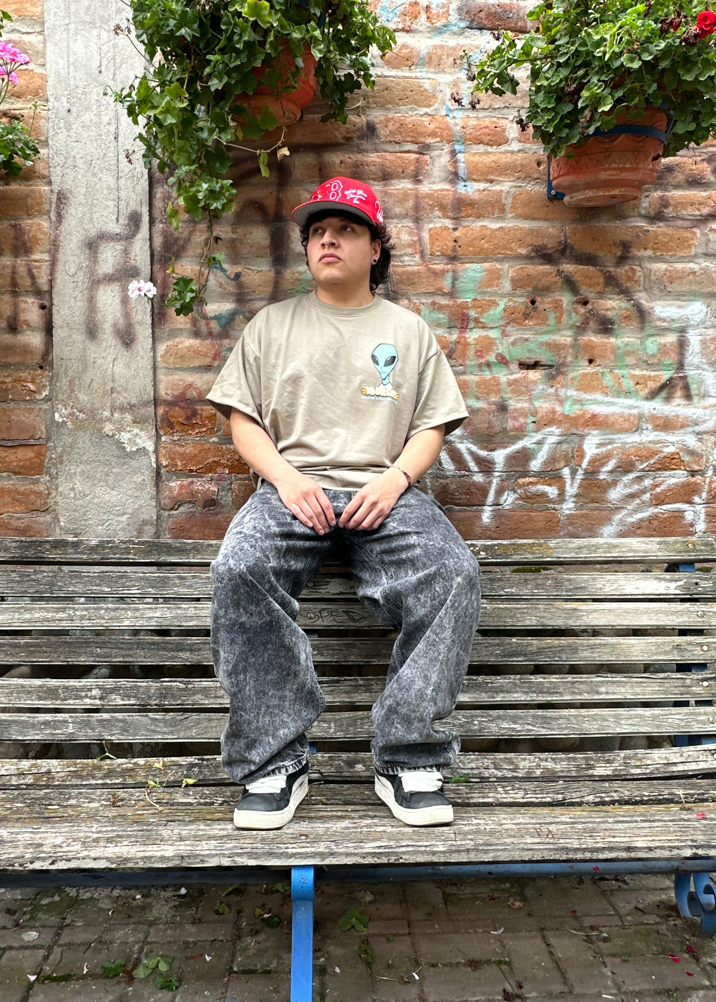 CAMISETA ALIEN CAMEL