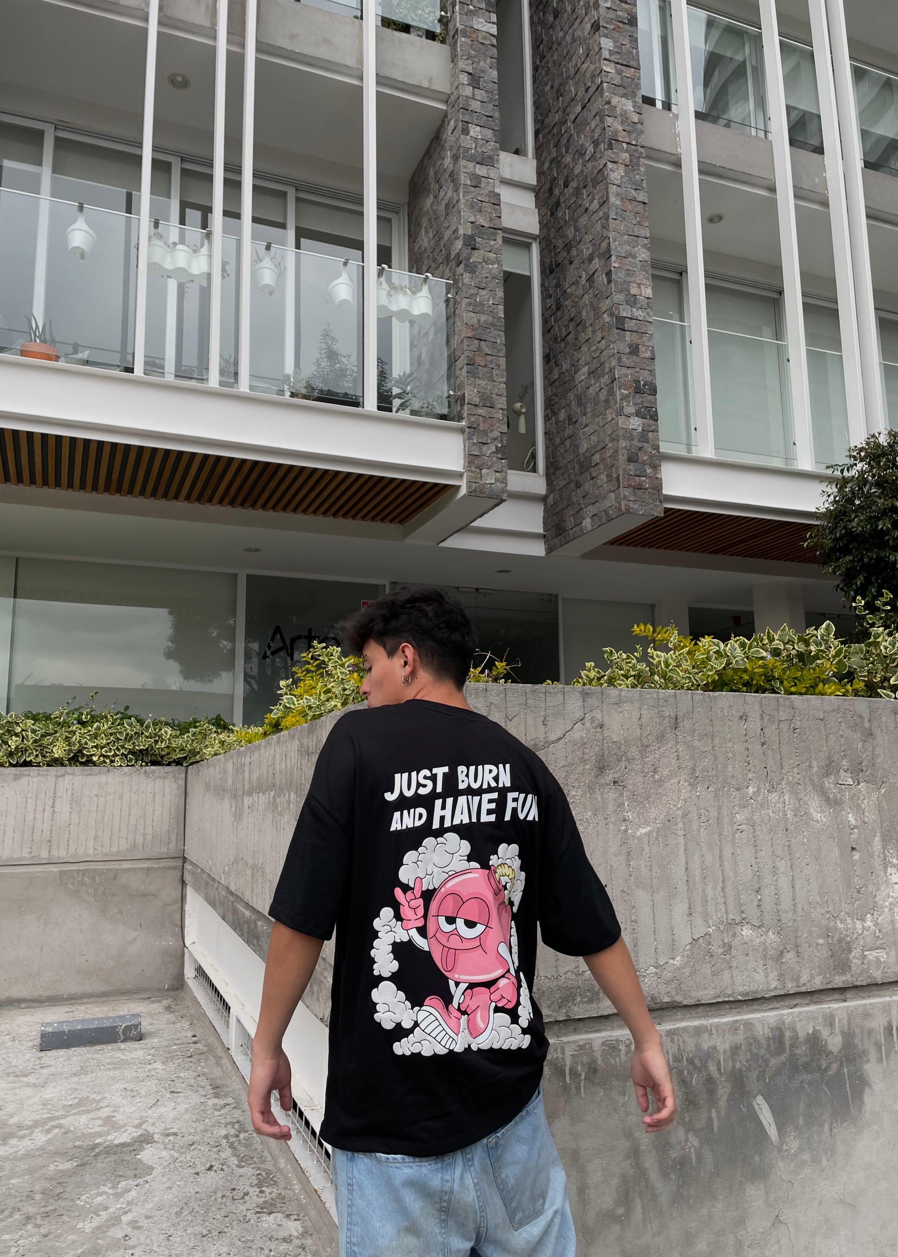 CAMISETA BOOM NEGRO