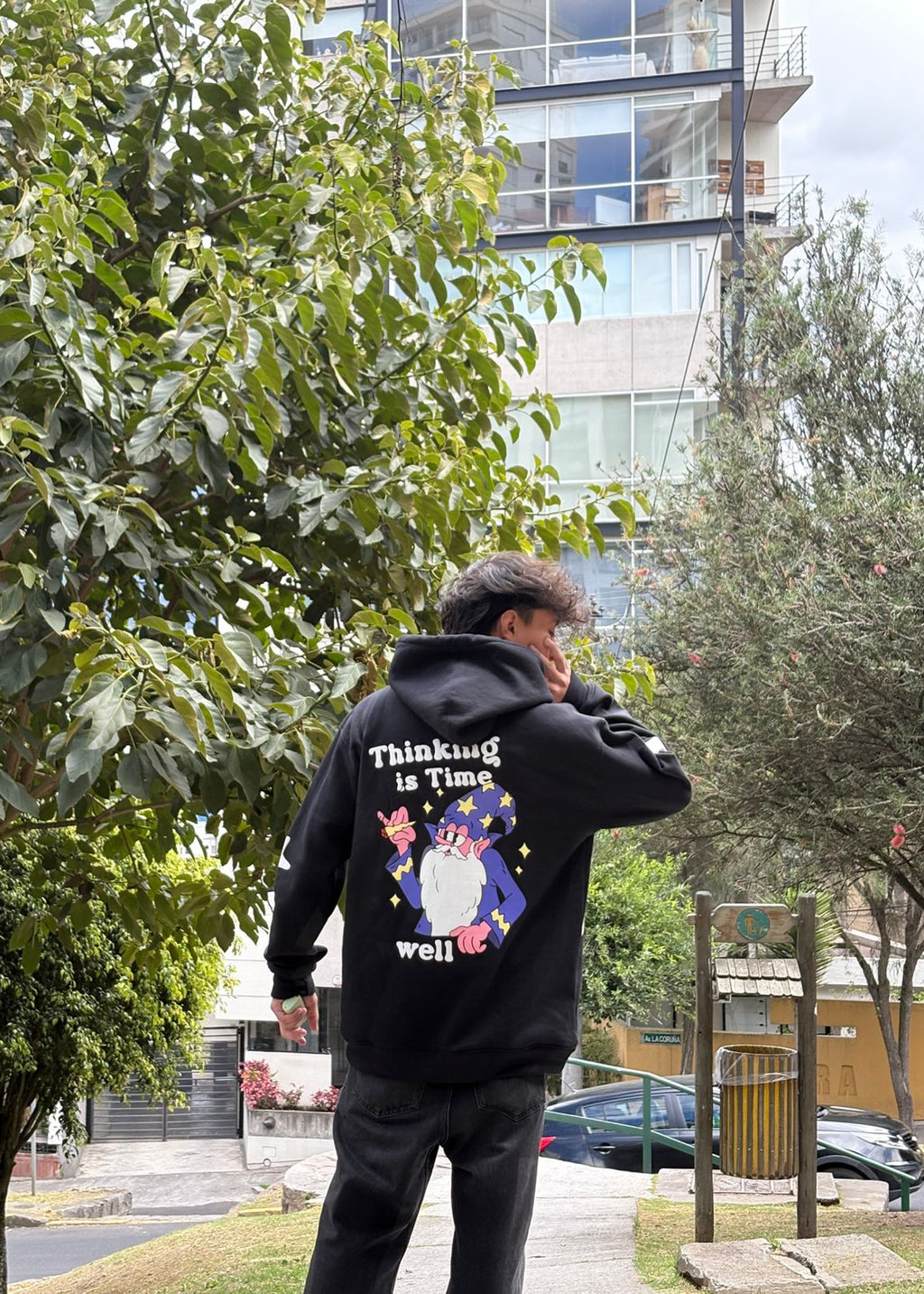 HOODIE MAGO NEGRO