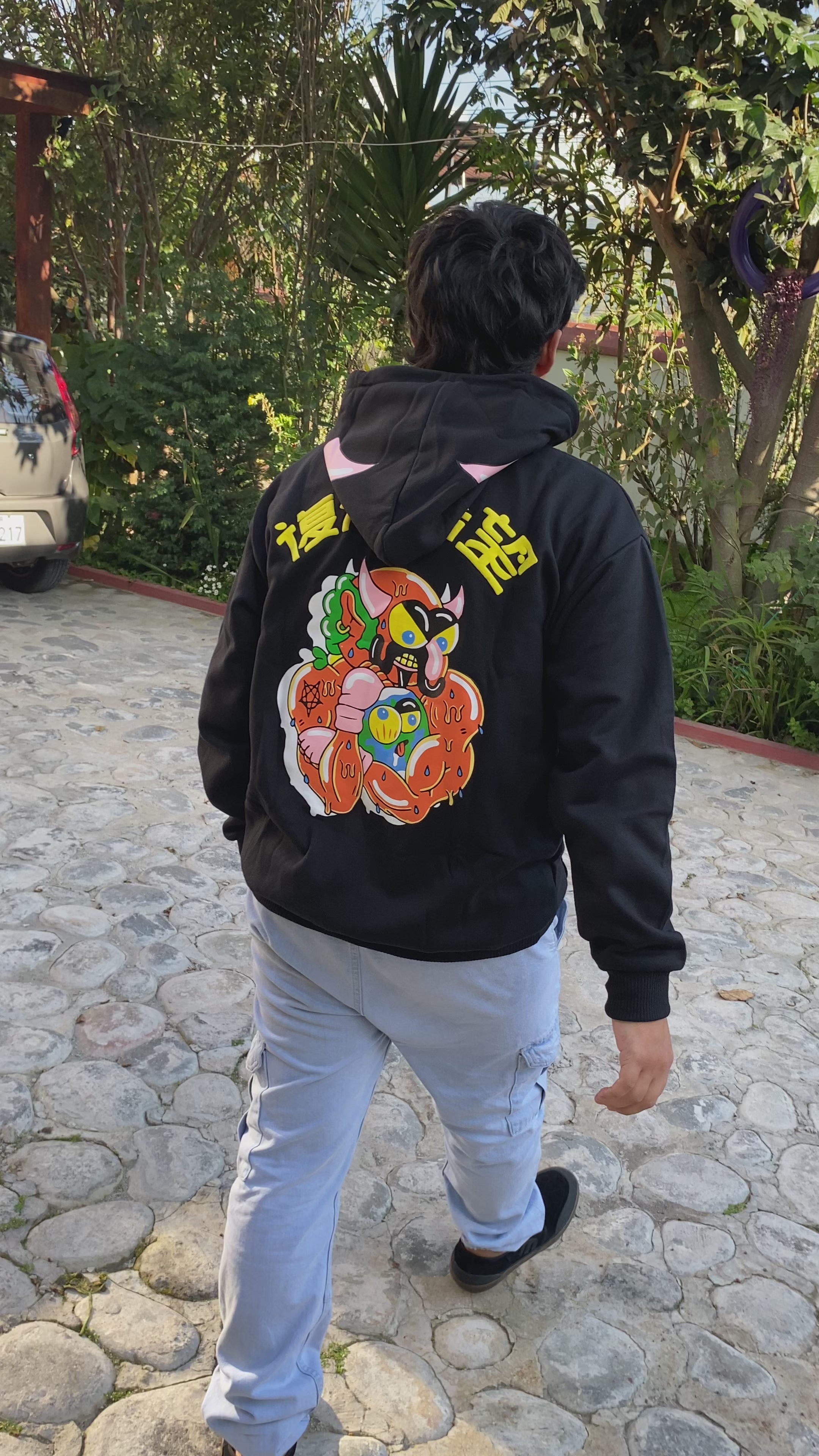 HOODIE HORNS NEGRO