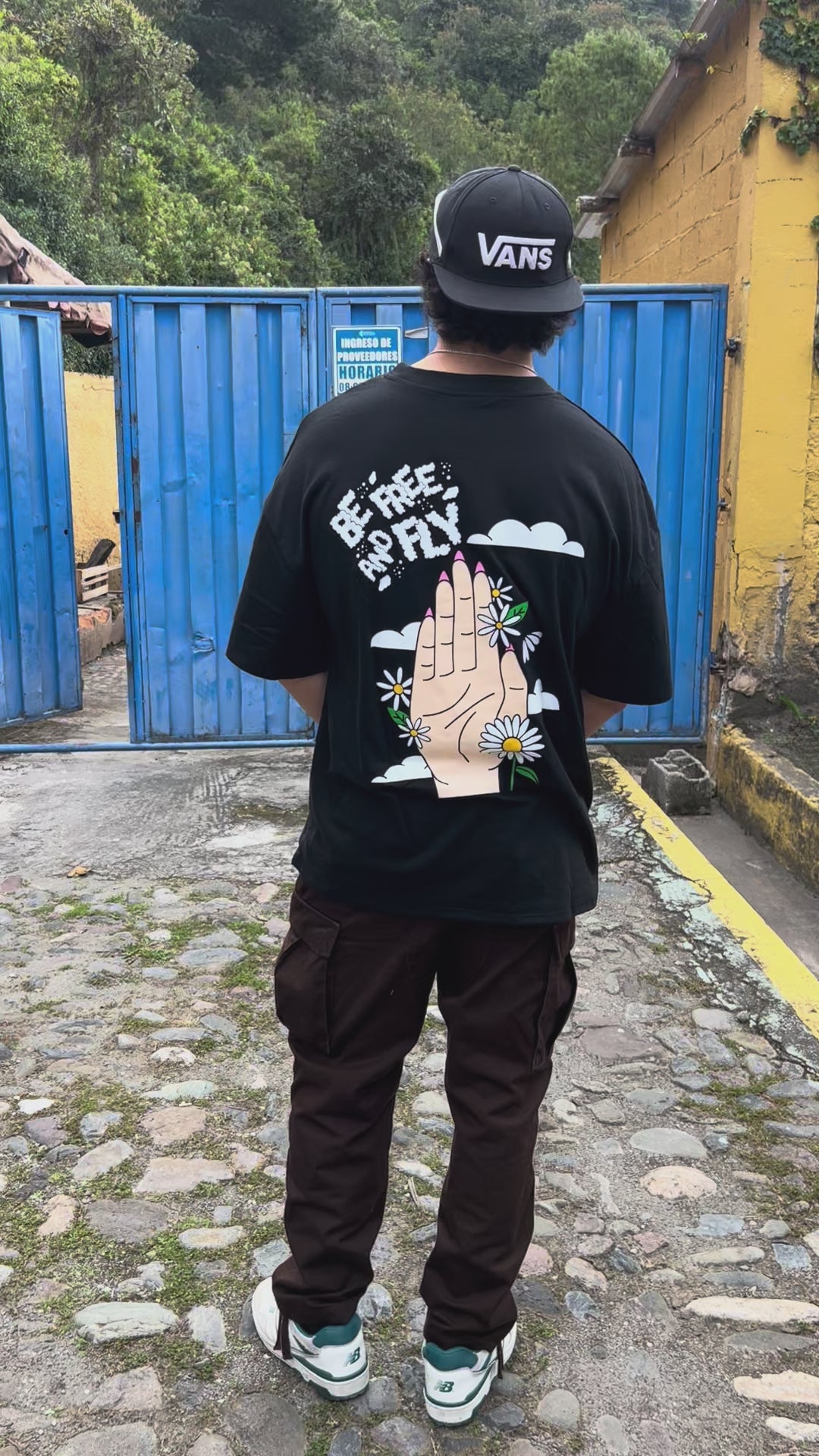 CAMISETA HAND NEGRA